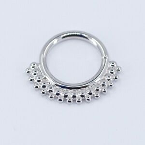 BVLA Seam Ring (daith, septum)